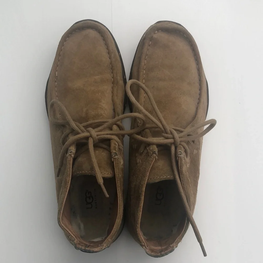 Ugg Australia ankle boots leather upper and rubber soles in khaki camel color